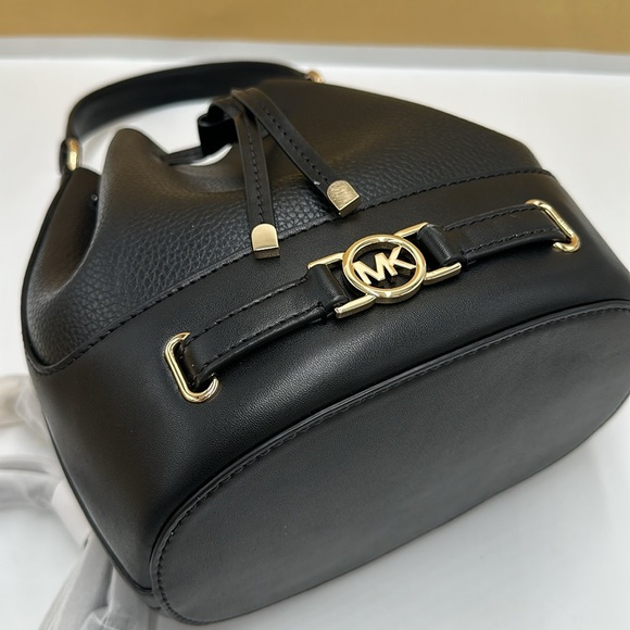 MICHAEL KORS  Reed Medium Pebbled Leather Bucket Bag Black NWT - Picture 6 of 14